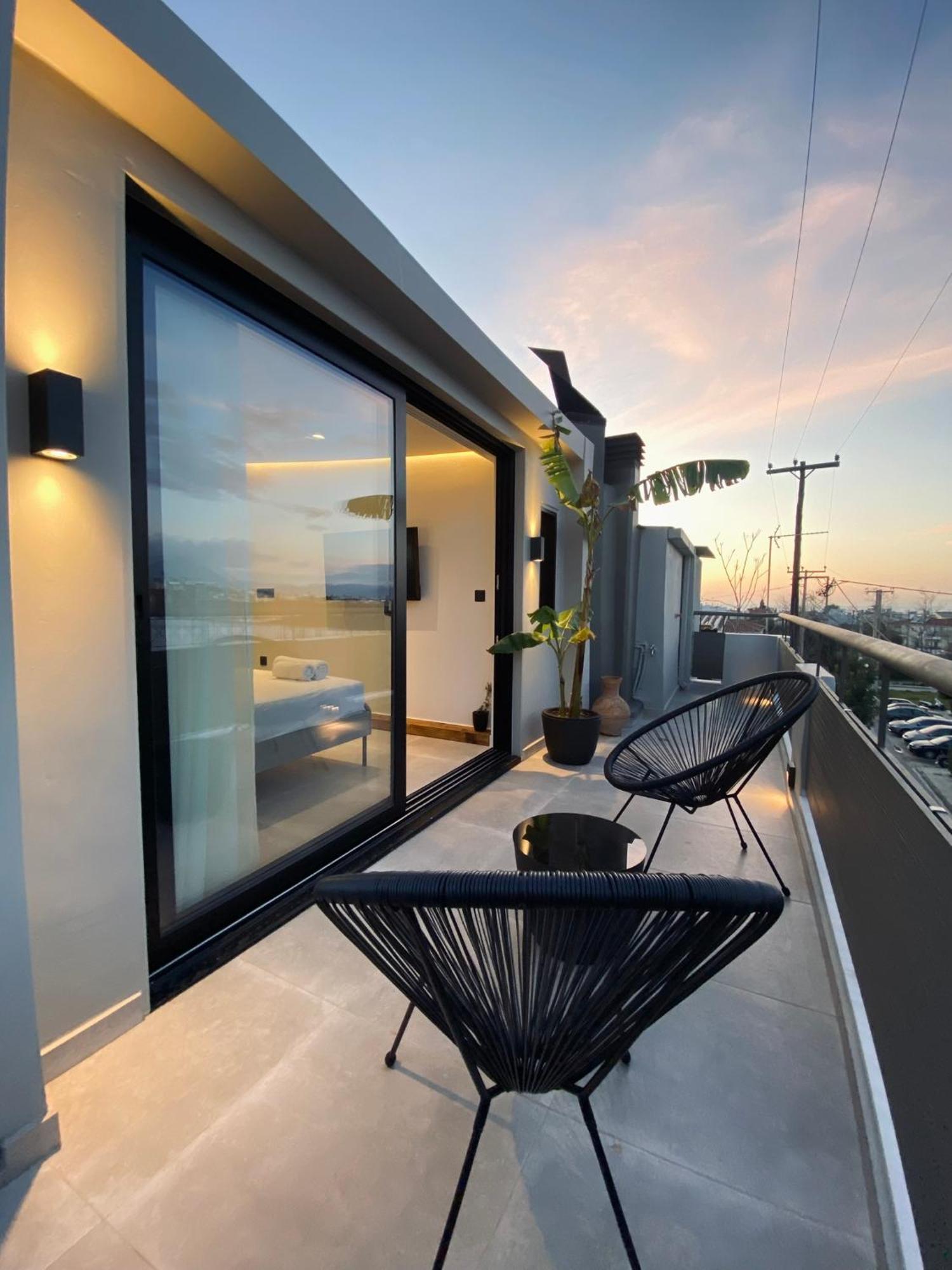 Hyperion Penthouse Lejlighed Patras Eksteriør billede