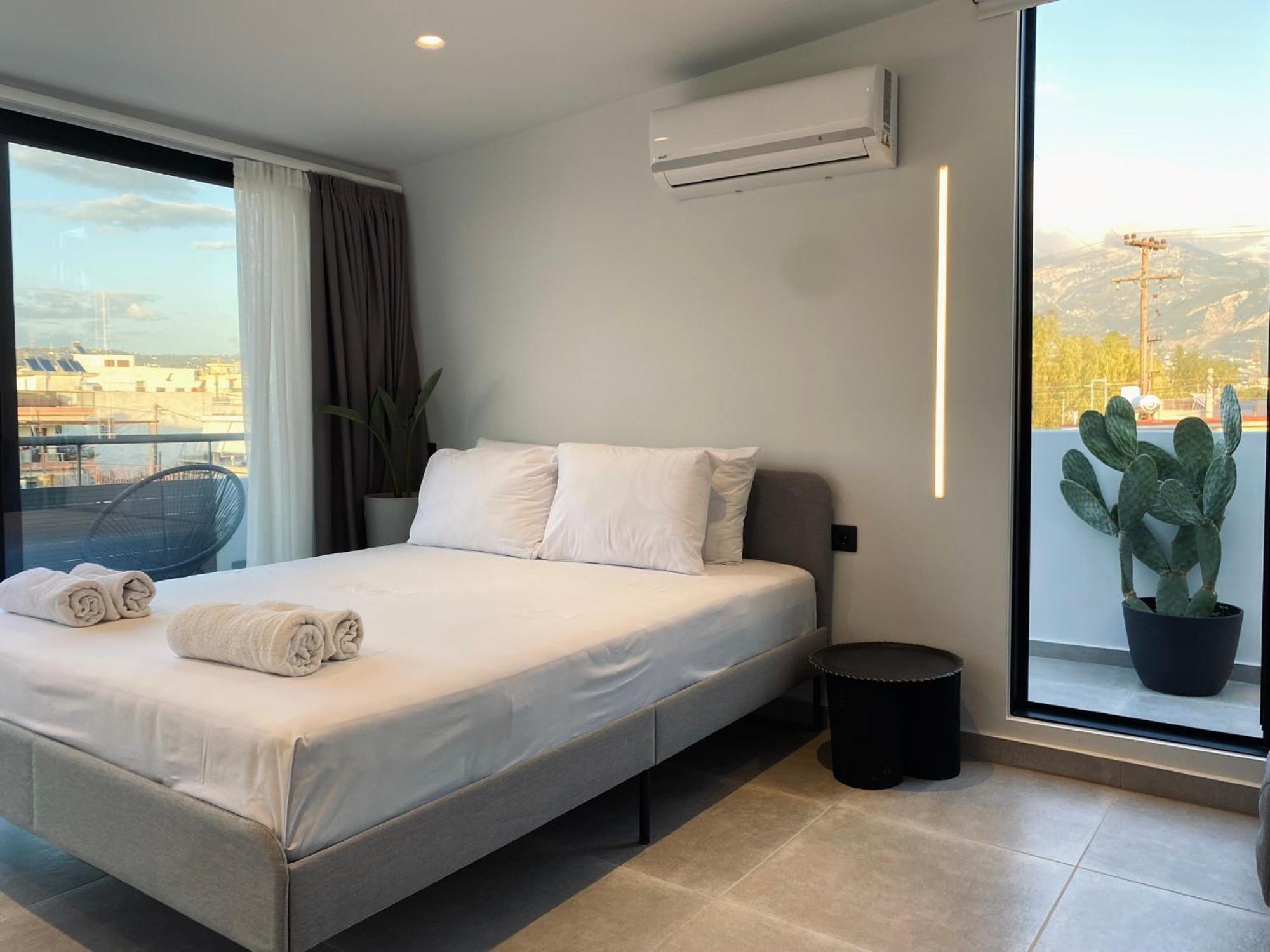Hyperion Penthouse Lejlighed Patras Eksteriør billede
